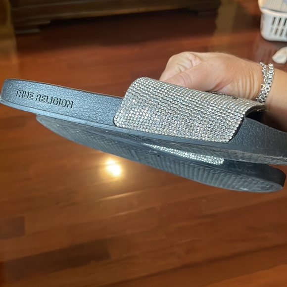 True Religion sparkly slides - Picture 3 of 4